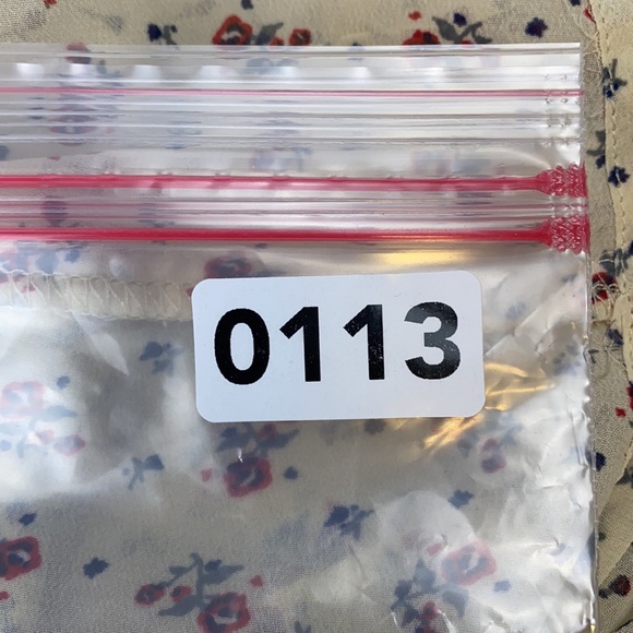 Forever 21 strappy flowing tank top size small - Picture 7 of 7